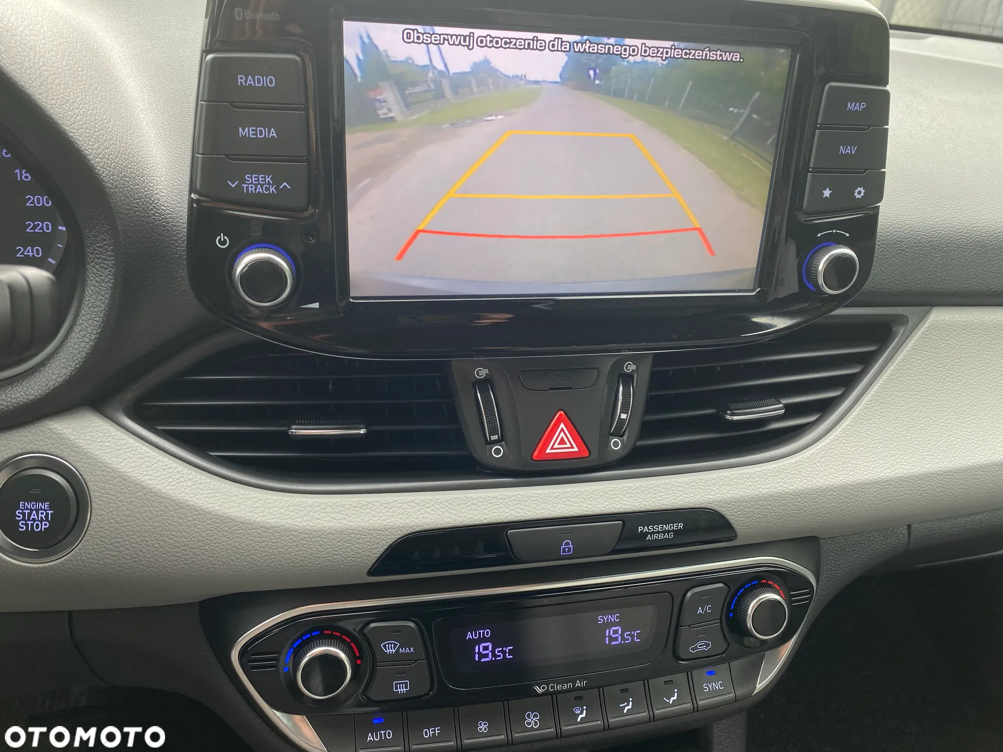 Hyundai i30 1.6 D Premium DCT - 22