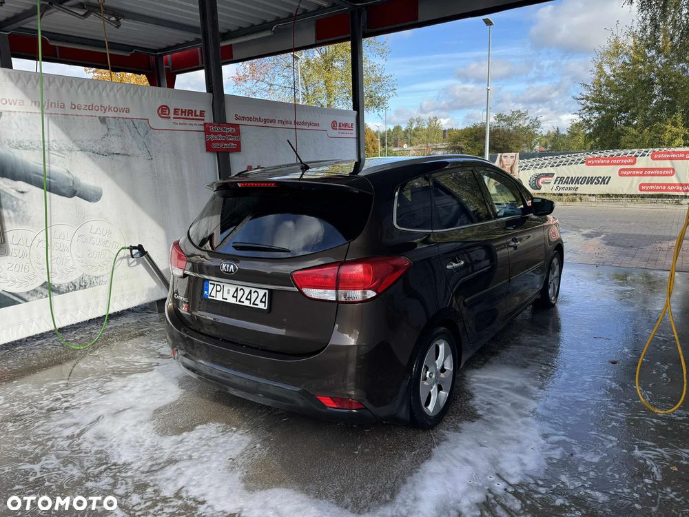 Kia Carens 1.6 GDI L - 6