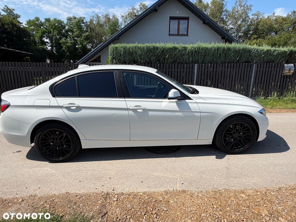 BMW Seria 3 320i xDrive Sport Line Shadow - 7