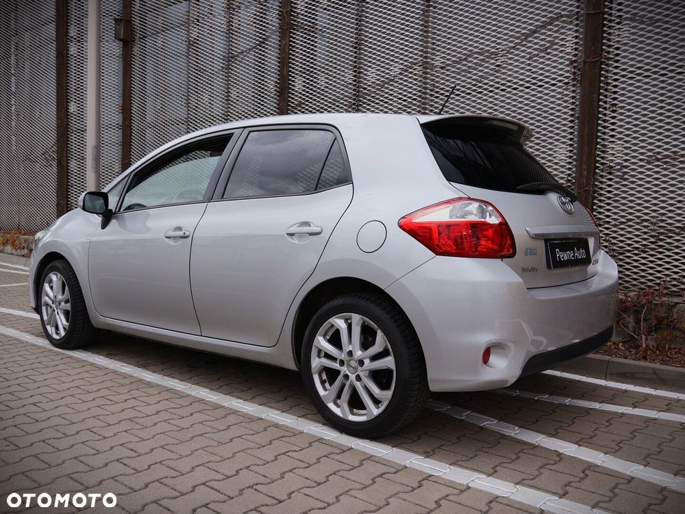 Toyota Auris 1.6 Dynamic - 9