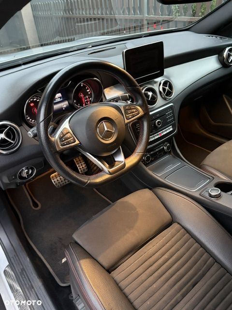 Mercedes-Benz GLA 200 7G-DCT AMG Line - 7
