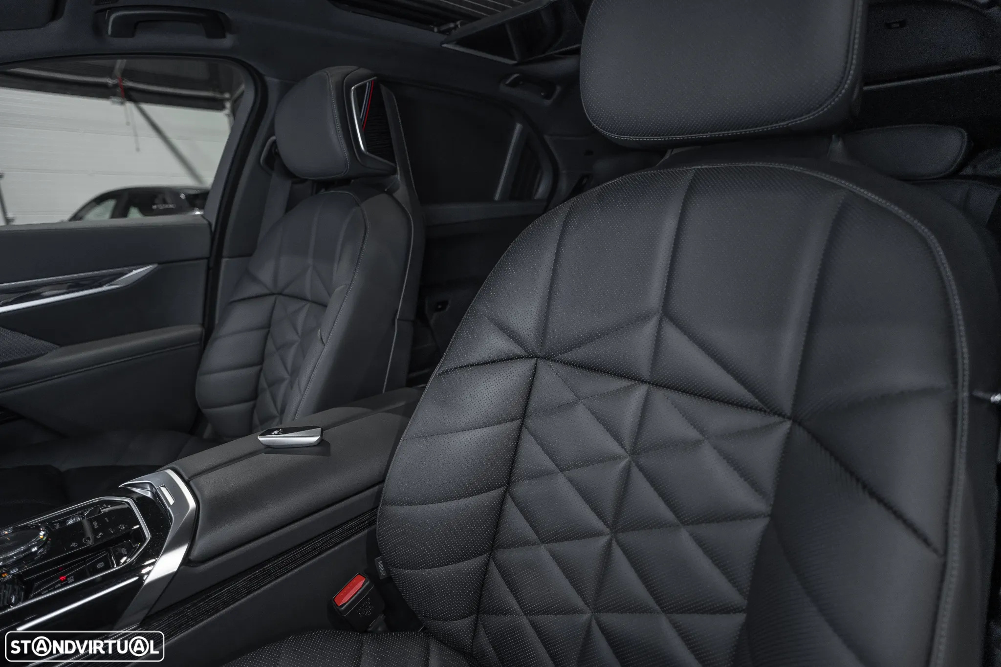 BMW 750 750e xDrive Pack Desportivo M - 26