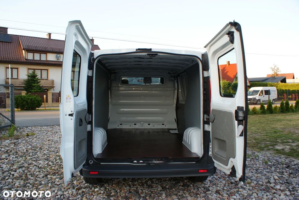 Opel Vivaro - 9