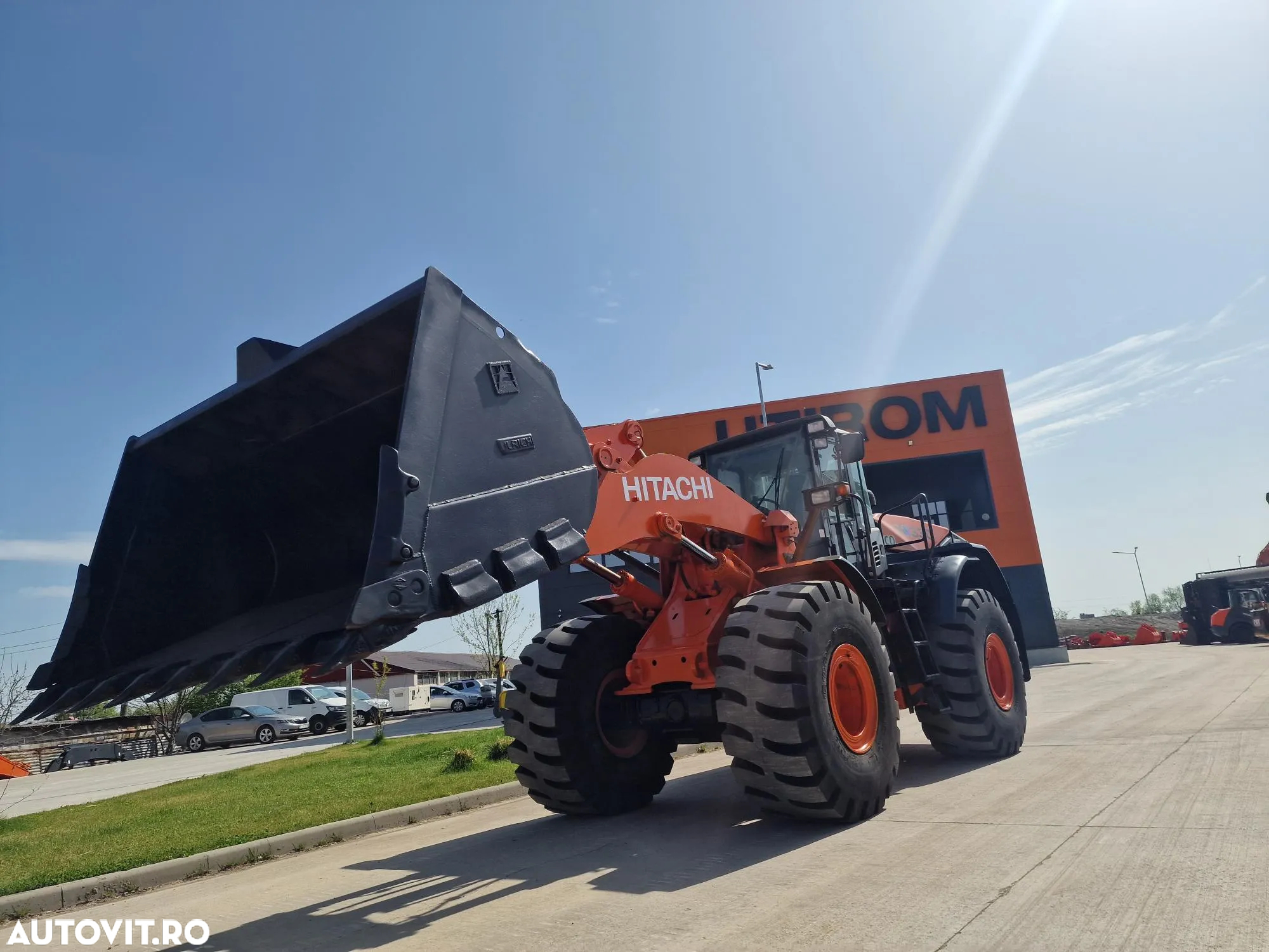 Hitachi ZW330-6, 2016, 7.477h, 33 tone, cupa 5,5mc cu dinti, Cupla rapida,Gresare automata, Anvelope NOI, STARE FOARTE BUNA-posibilitate leasing-PROMOTIE 109.900 EUR+Tva - 23