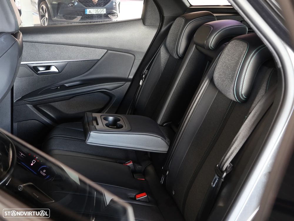 Peugeot 3008 1.2 PureTech Allure EAT8 - 16