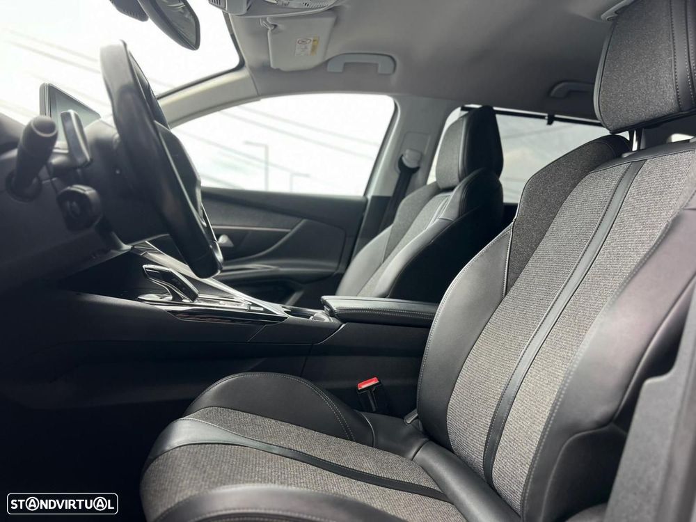 Peugeot 5008 1.5 BlueHDi Allure Pack EAT8 - 5