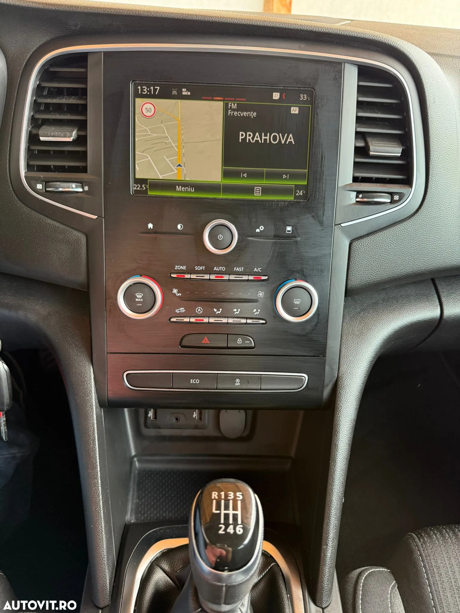 Renault Megane Estate 1.5 dCI Zen - 12