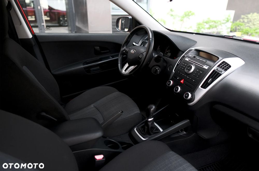 Kia Ceed 1.6 GDI Business Line - 21