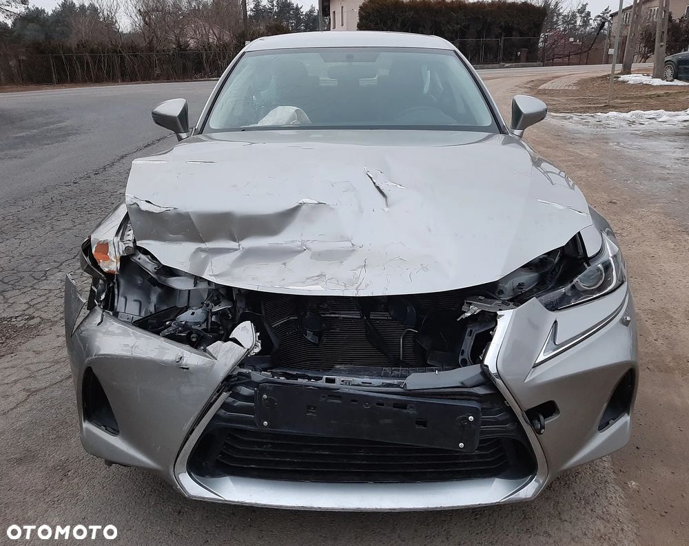 Lexus IS 300h Comfort - 2