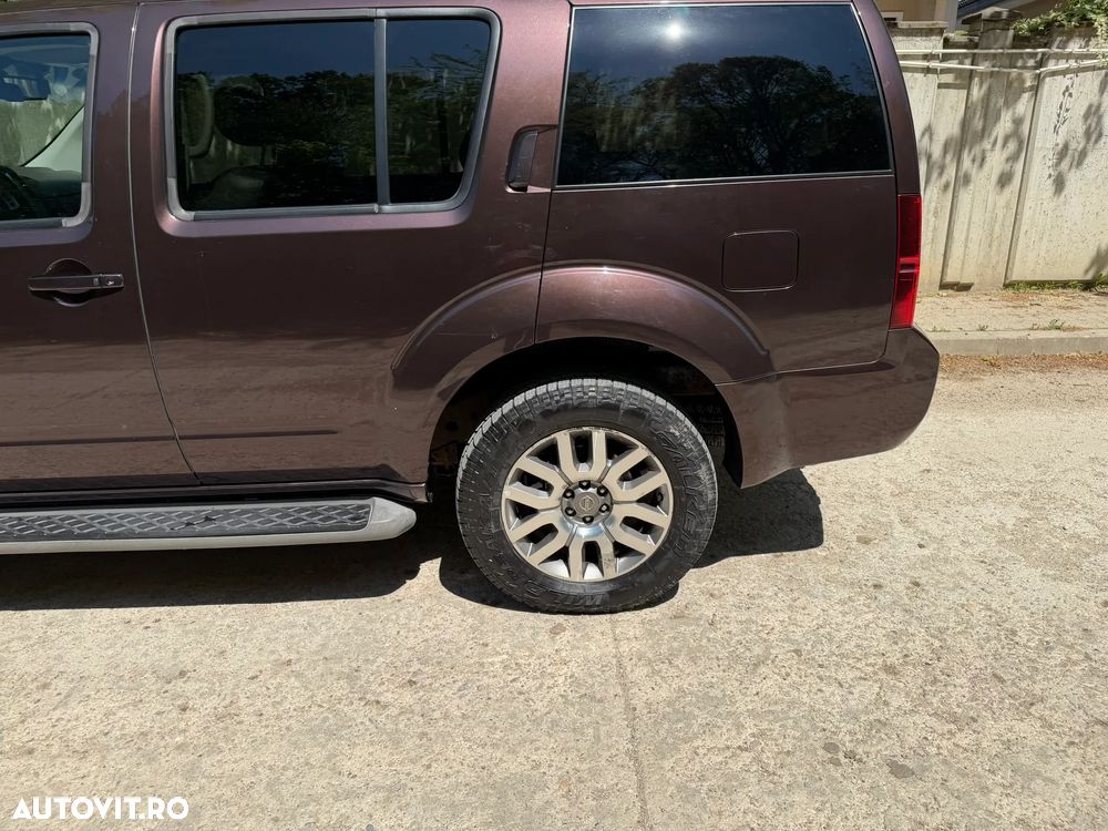 Nissan Pathfinder 2.5 dCi DPF All Mode 4X4 SE Aut. - 23