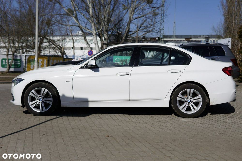 BMW Seria 3 318i Sport Line - 9