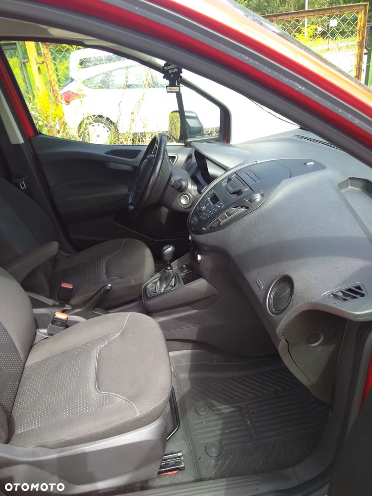 Ford Transit Courier - 15
