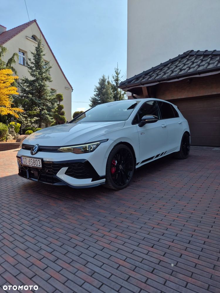 Volkswagen Golf - 4
