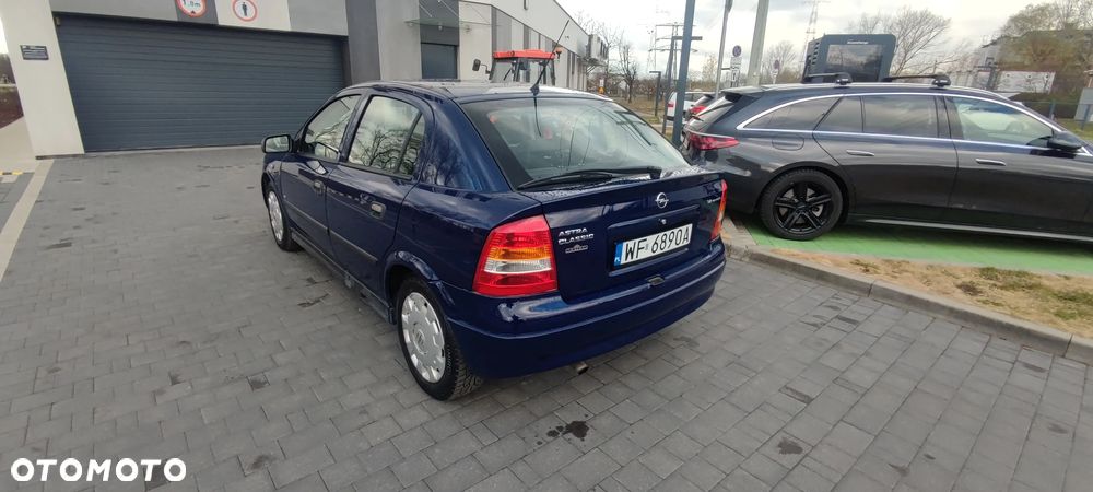 Opel Astra 1.4 - 7