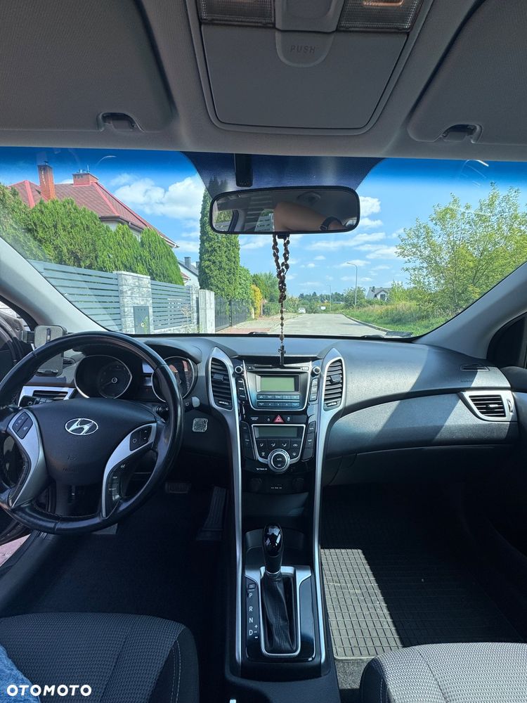 Hyundai i30 1.6 Comfort - 14