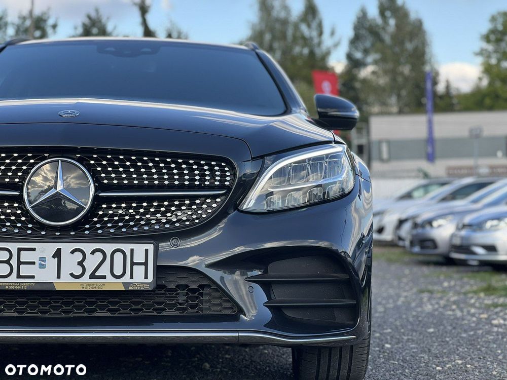 Mercedes-Benz Klasa C 300 T 9G-TRONIC Night Edition - 3
