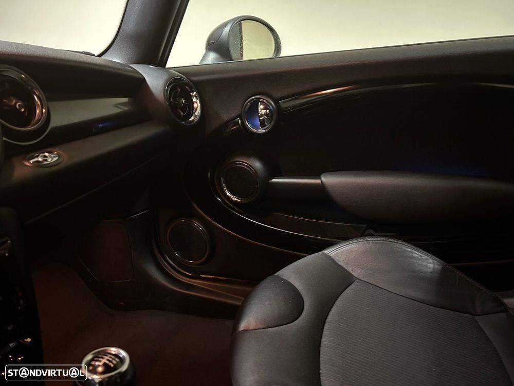 MINI Cabrio Cooper D - 25