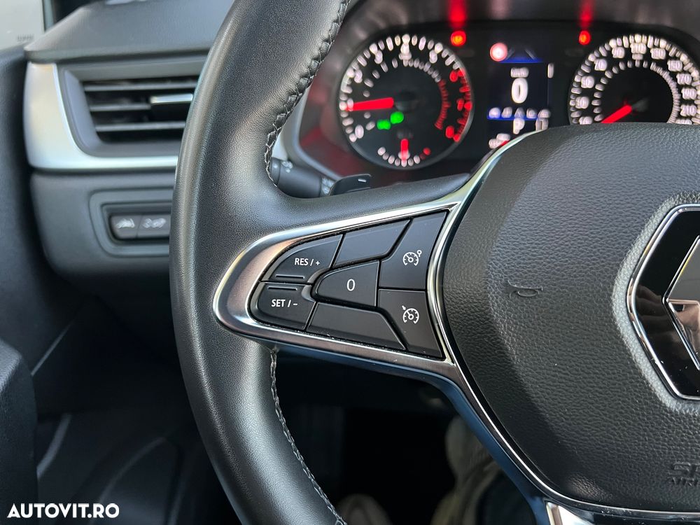 Renault Captur TCe 130 EDC GPF BUSINESS EDITION - 21