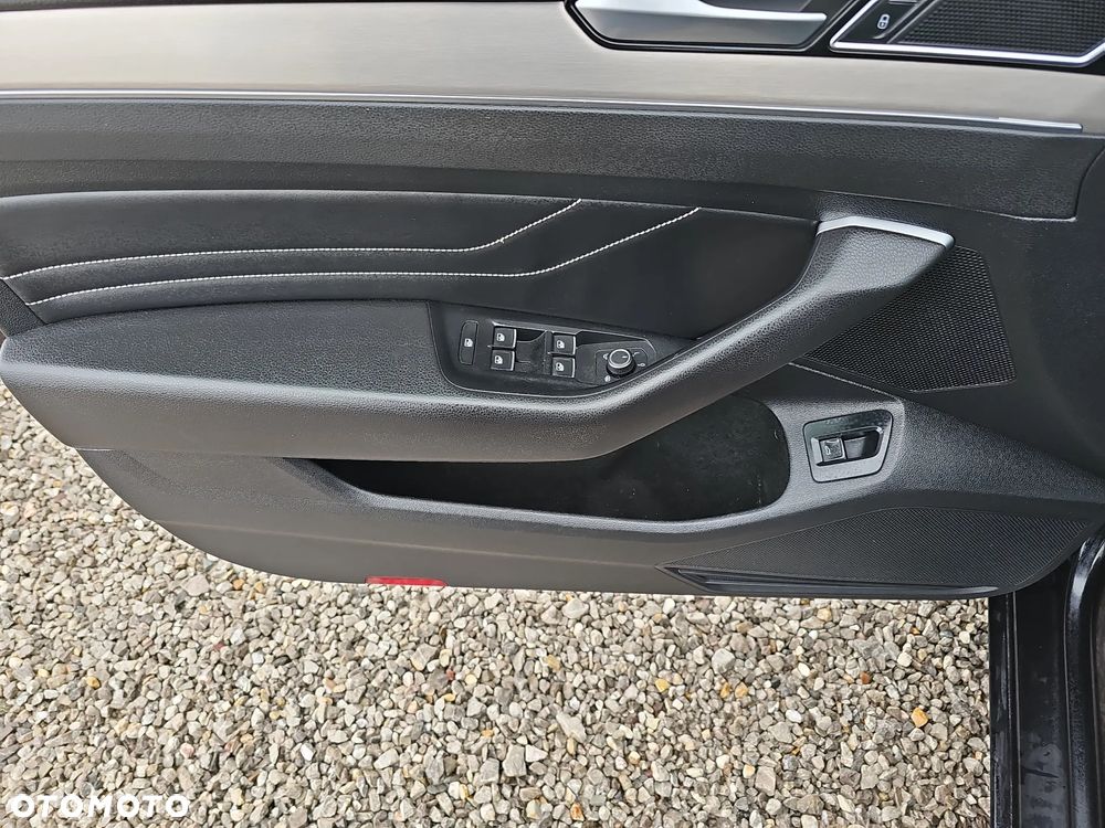Volkswagen Passat 2.0 TDI 4Mot Elegance DSG - 13