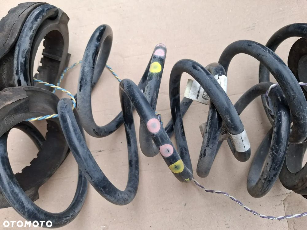 Sprężyny tył FIAT 500L  2SZT - 2