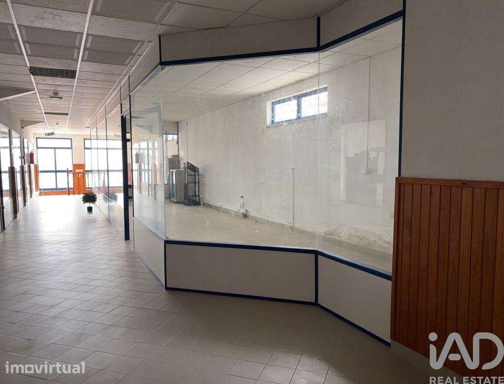 Loja / Estabelecimento Comercial em Peniche de 34,00 m2