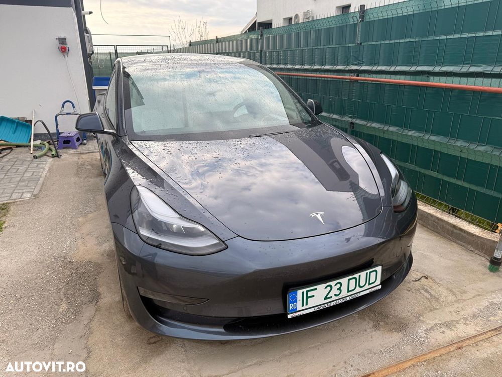 Tesla Model 3 Langstreckenbatterie Allradantrieb Dual Motor - 1