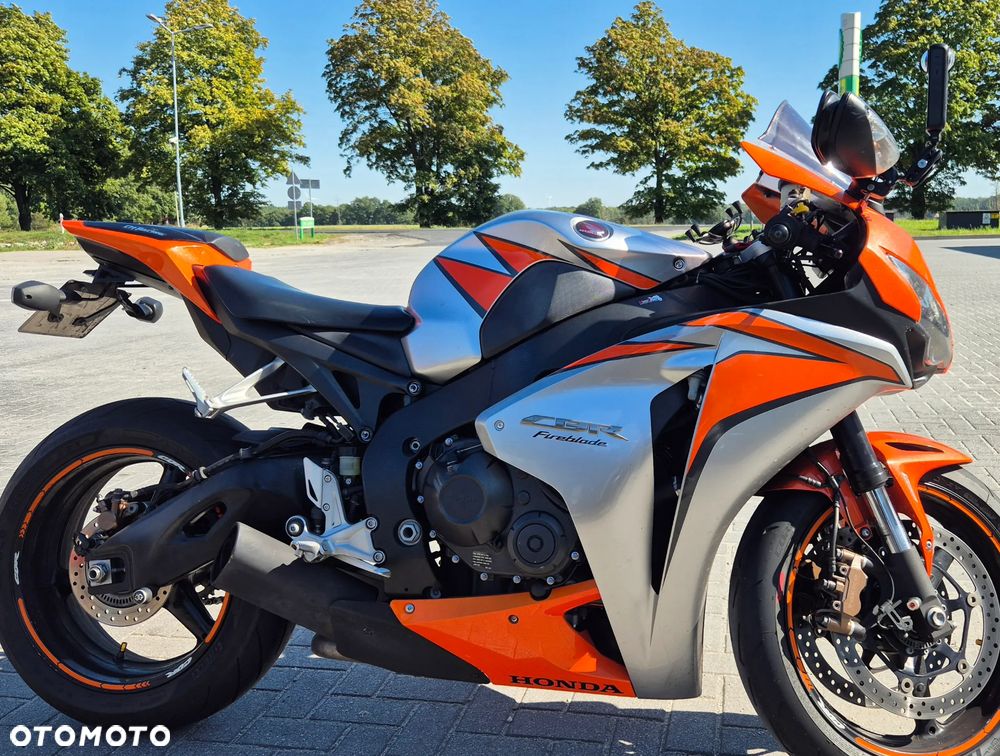 Honda CBR - 1
