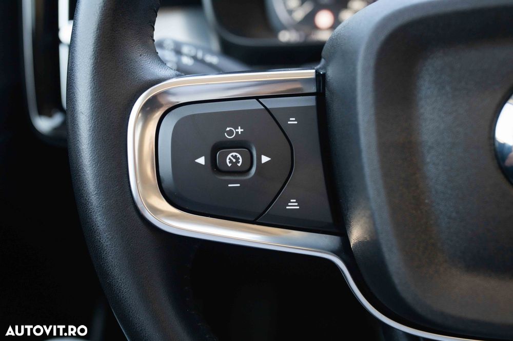 Volvo XC 40 T4 Recharge DKG Inscription Expression - 27