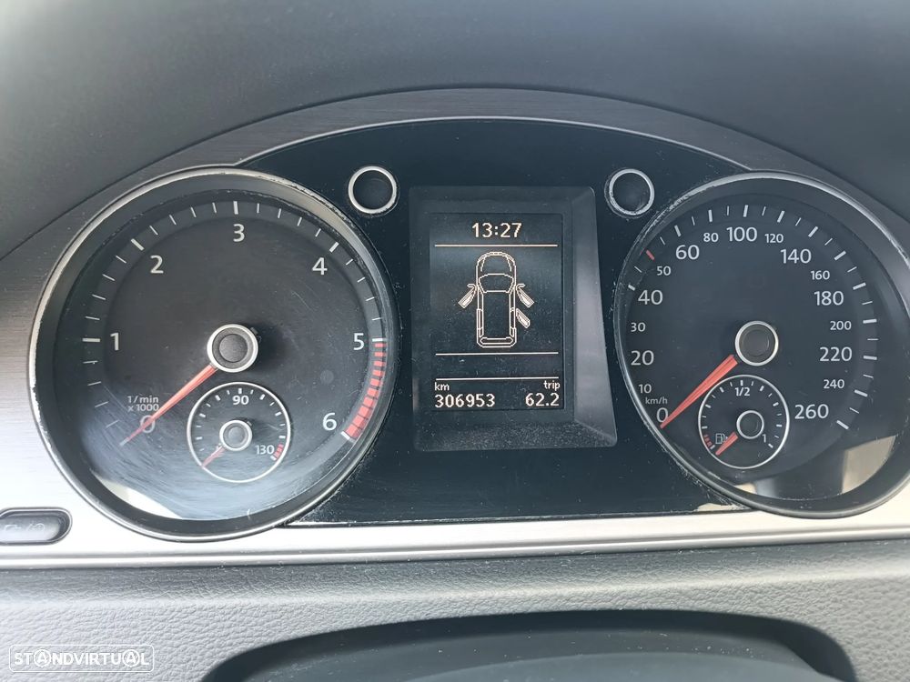 VW Passat Variant 1.6 TDI BlueMotion Comfortline - 13