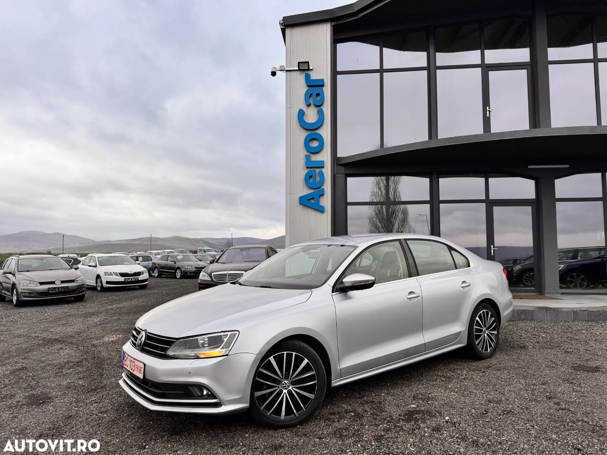 Volkswagen Jetta 2.0 TDI DSG BlueMotion Technologie - 1