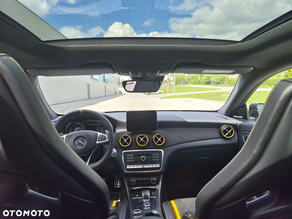 Mercedes-Benz CLA AMG 45 4Matic AMG Speedshift 7G-DCT Yellow Night Edition - 13