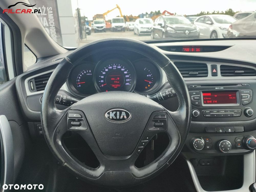 Kia Ceed - 14