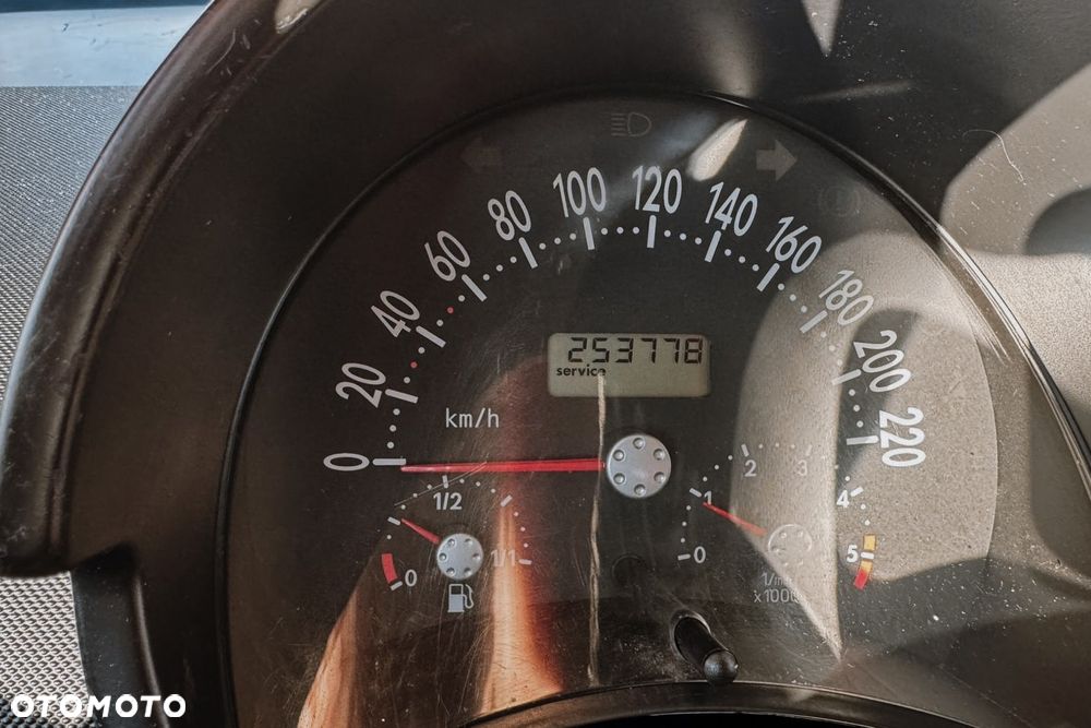 Volkswagen New Beetle 1.9 TDI - 6