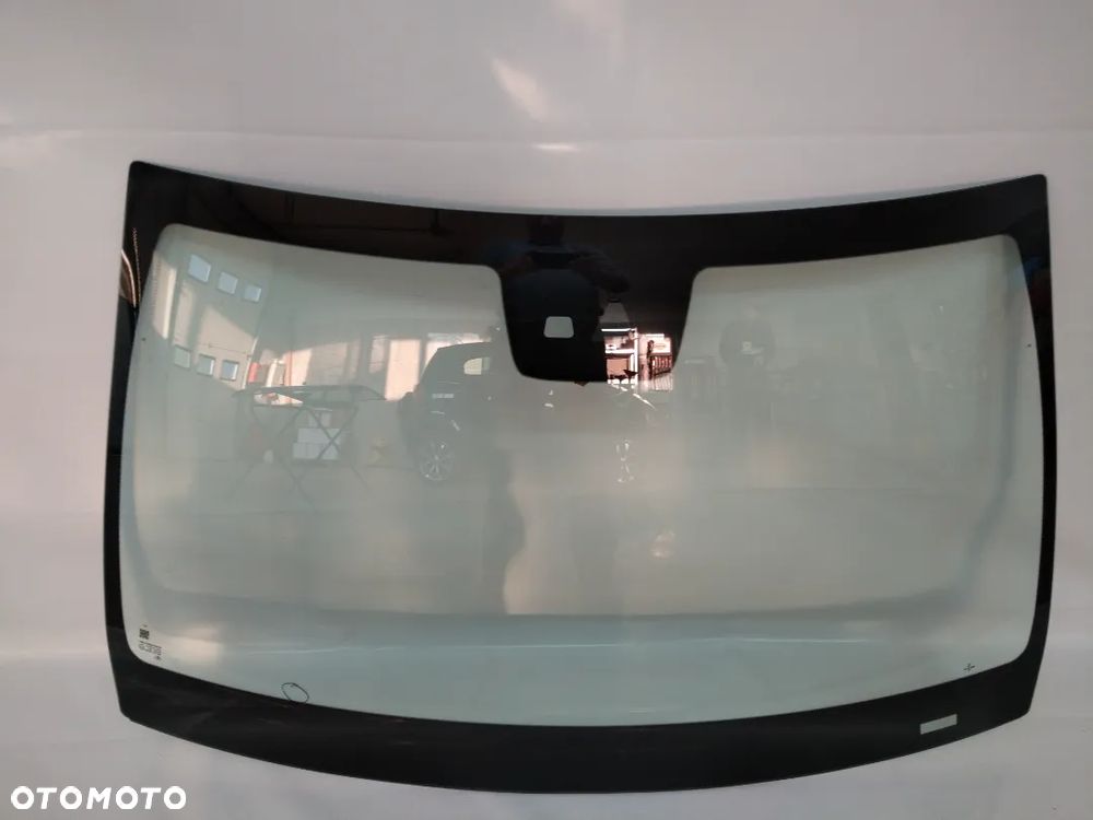 SZYBA MERCEDES C-KLASSE W205 2018- PO LIFT