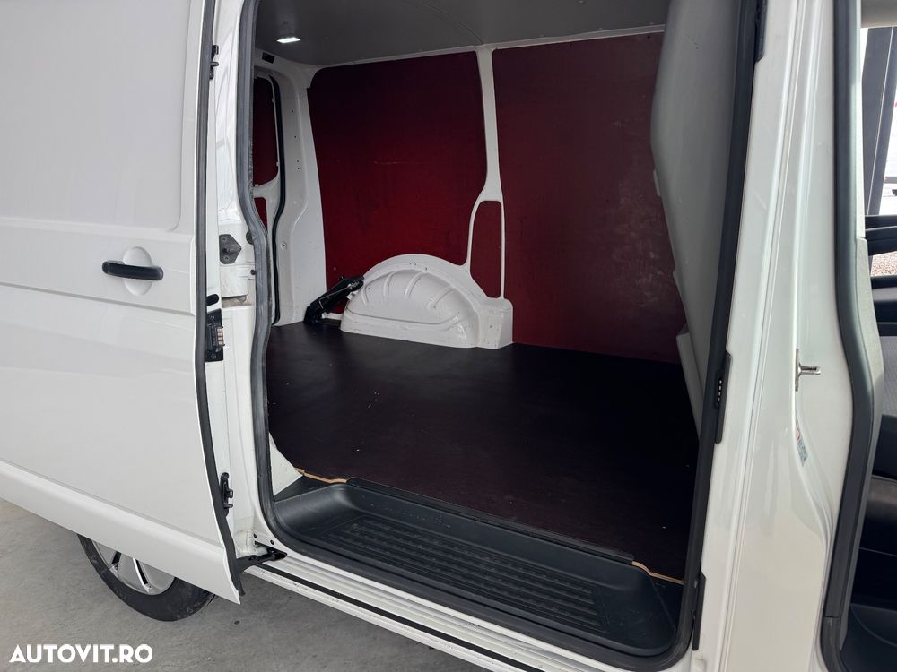 Volkswagen Transporter - 7