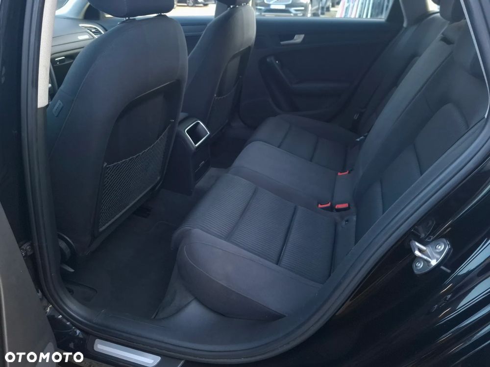 Audi A4 Avant 2.0 TDI DPF quattro S tronic Attraction - 18
