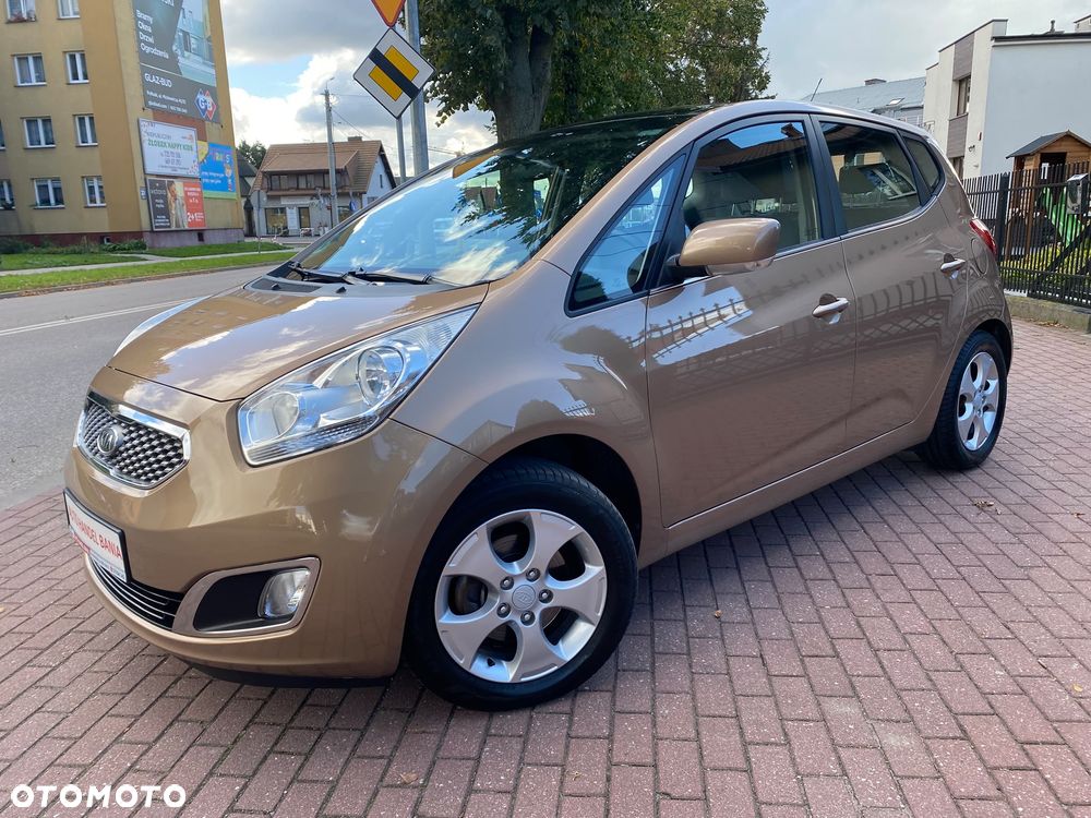Kia Venga 1.6 CVVT Black Collection - 6