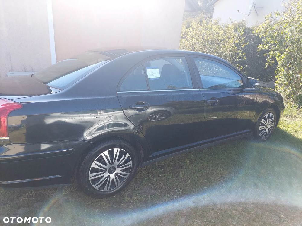 Toyota Avensis 1.8 VVT-i Luna - 3