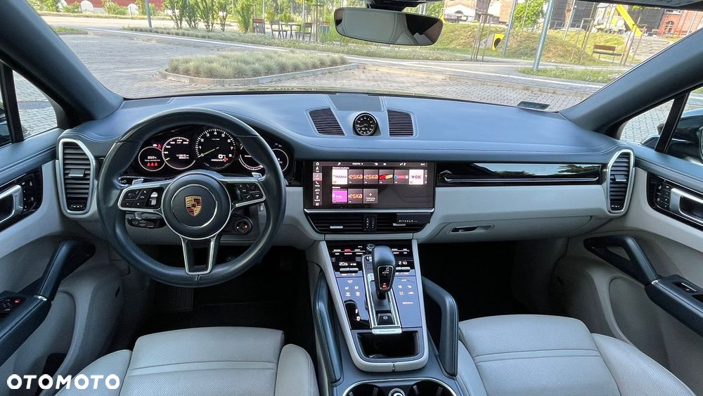 Porsche Cayenne Coupe E-Hybrid Platinum Edition - 5