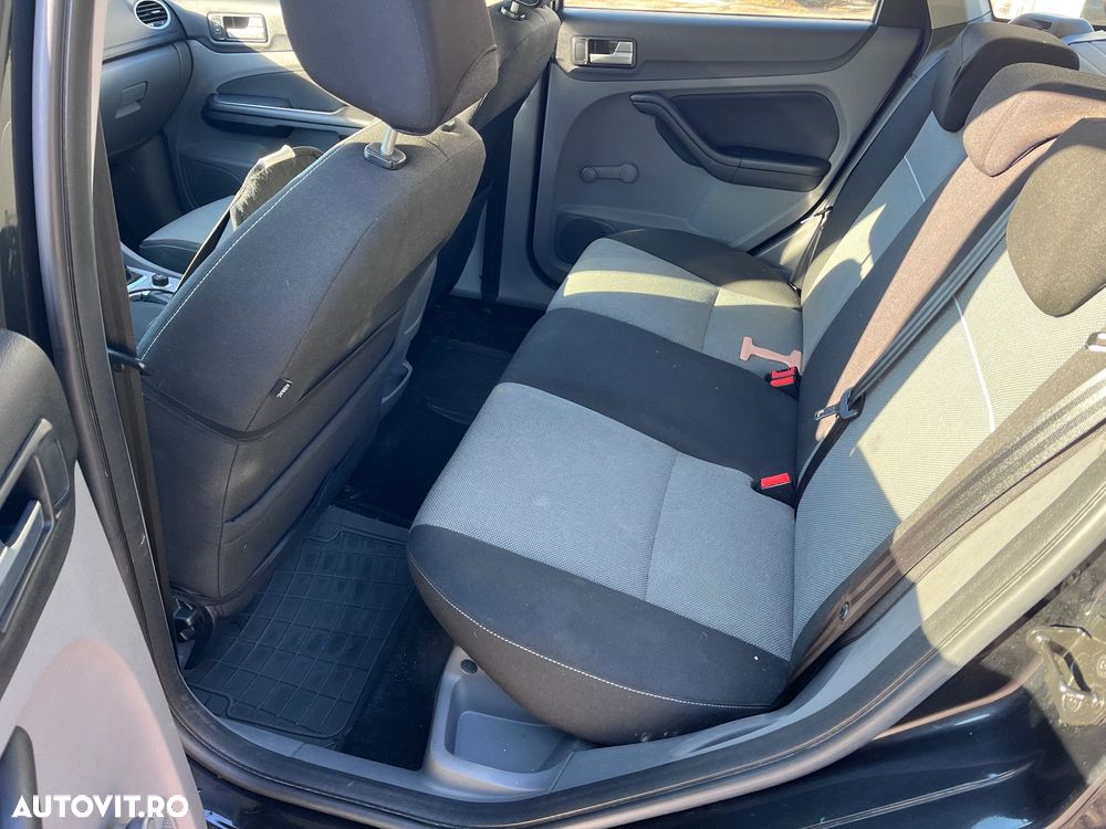 Ford Focus 1.6 TDCI 90 CP Trend - 8