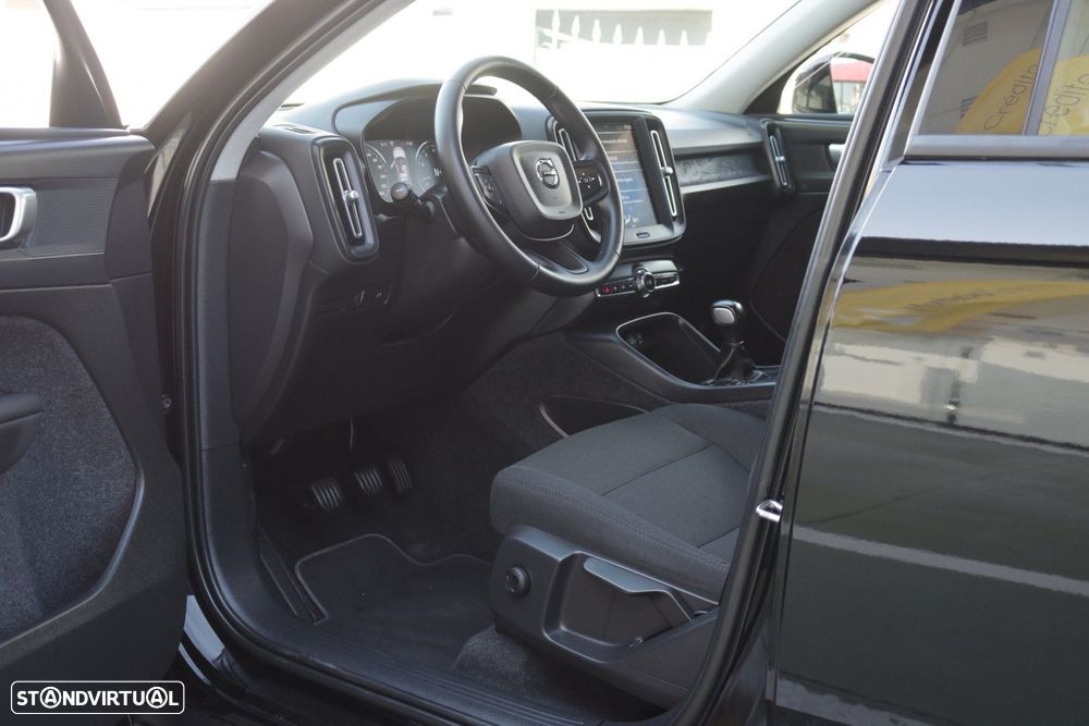 Volvo XC 40 1.5 T2 Essential - 18