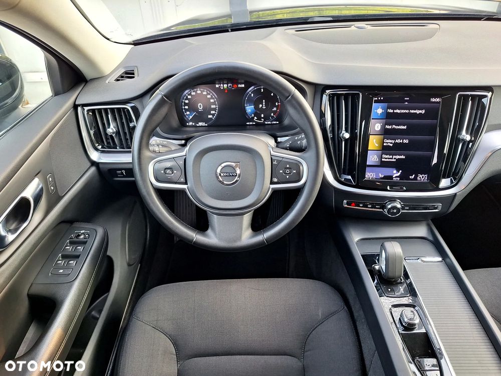 Volvo V60 B4 D Momentum Pro - 28