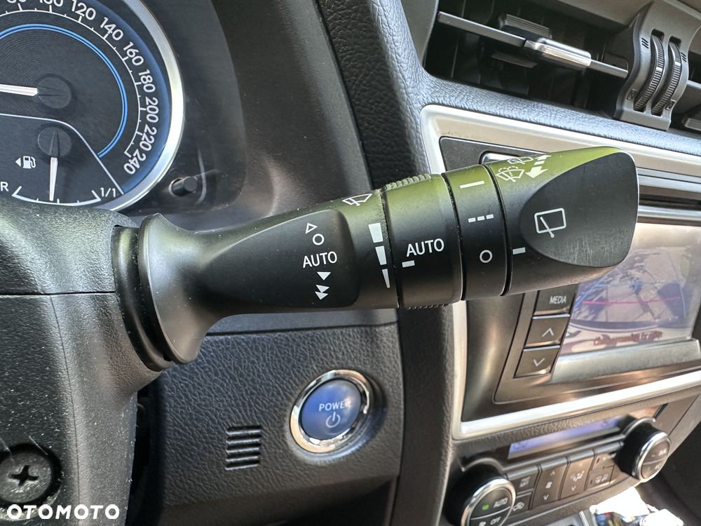 Toyota Auris - 16