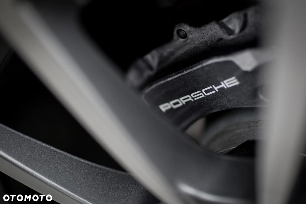 Porsche Cayman PDK Black Edition - 18