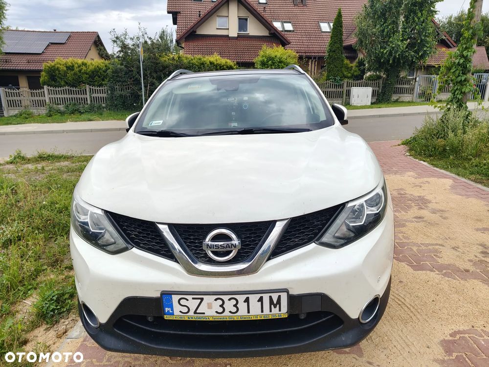 Nissan Qashqai 1.6 DCi N-Connecta EU6 - 1