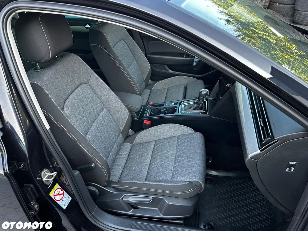 Volkswagen Passat 2.0 TDI EVO Business DSG - 33
