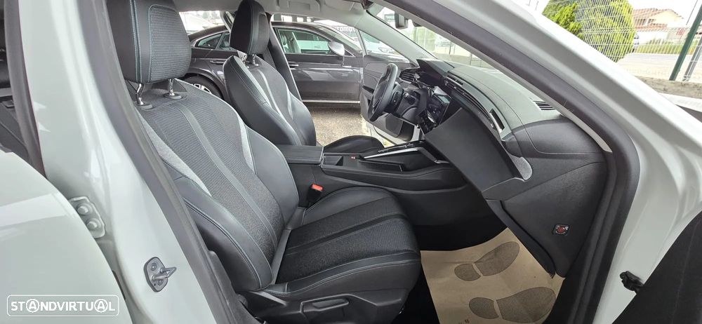 Peugeot 308 1.5 BlueHDi Allure Pack EAT8 - 37