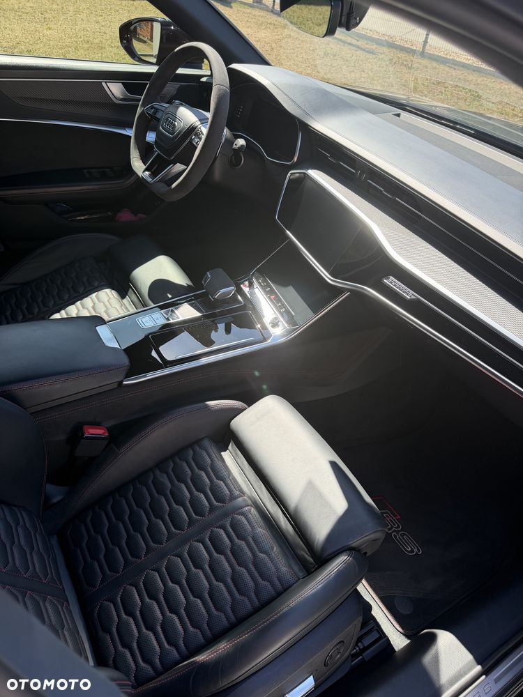Audi RS6 Avant - 7