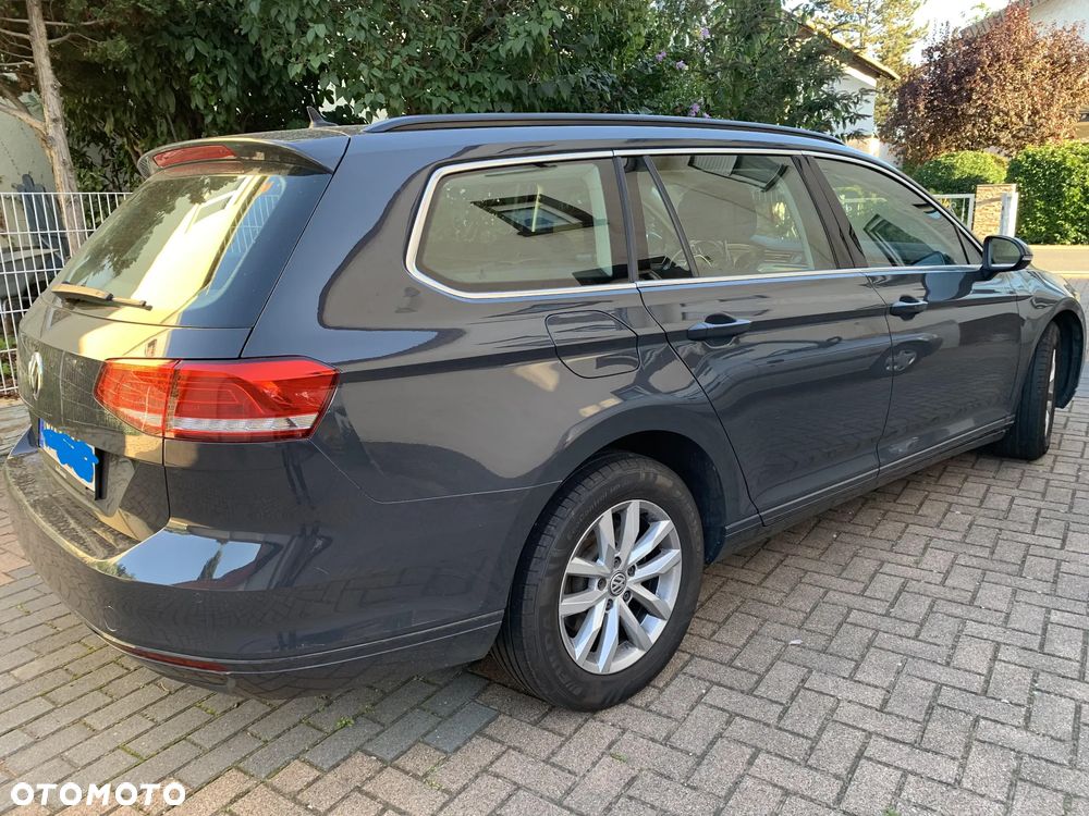 Volkswagen Passat - 9