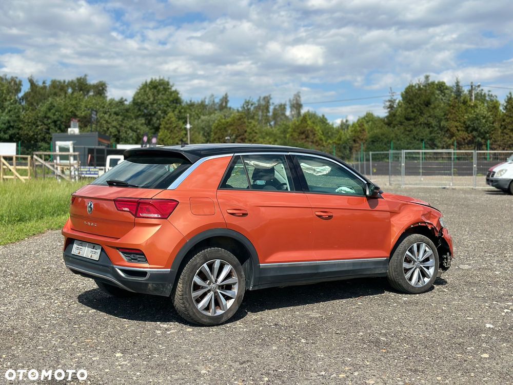 Volkswagen T-Roc - 10